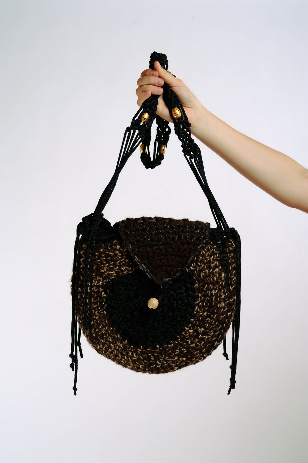 Woven bag with long strap photo 1