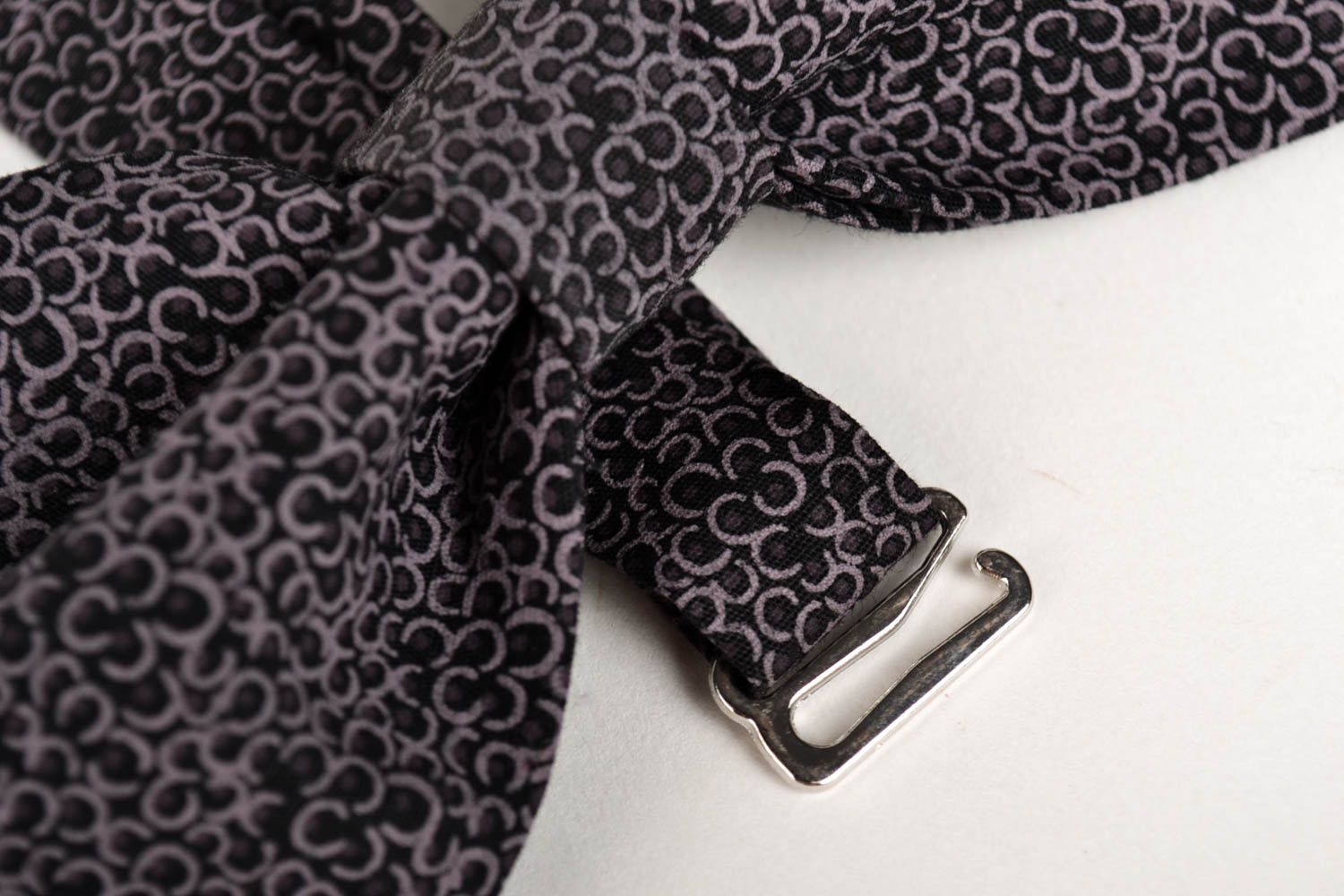 Corbata de lazo oscura original artesanal pajarita moderna accesorio unisex foto 4