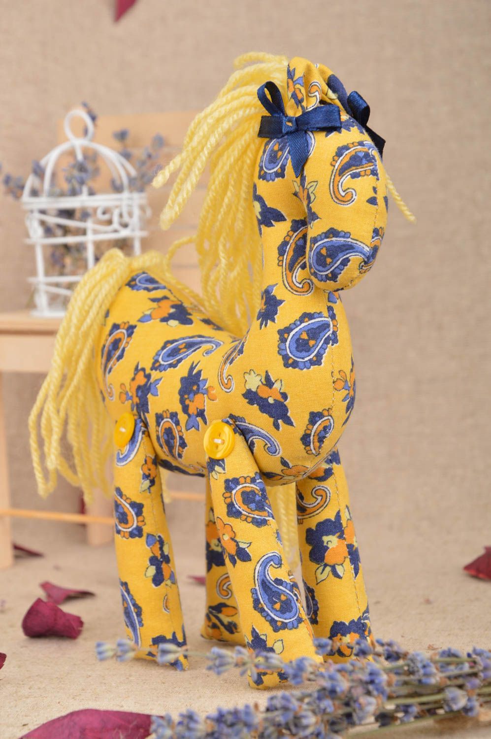 Jouet doux cheval en coton fait main beau jaune original peluche pour enfant photo 1