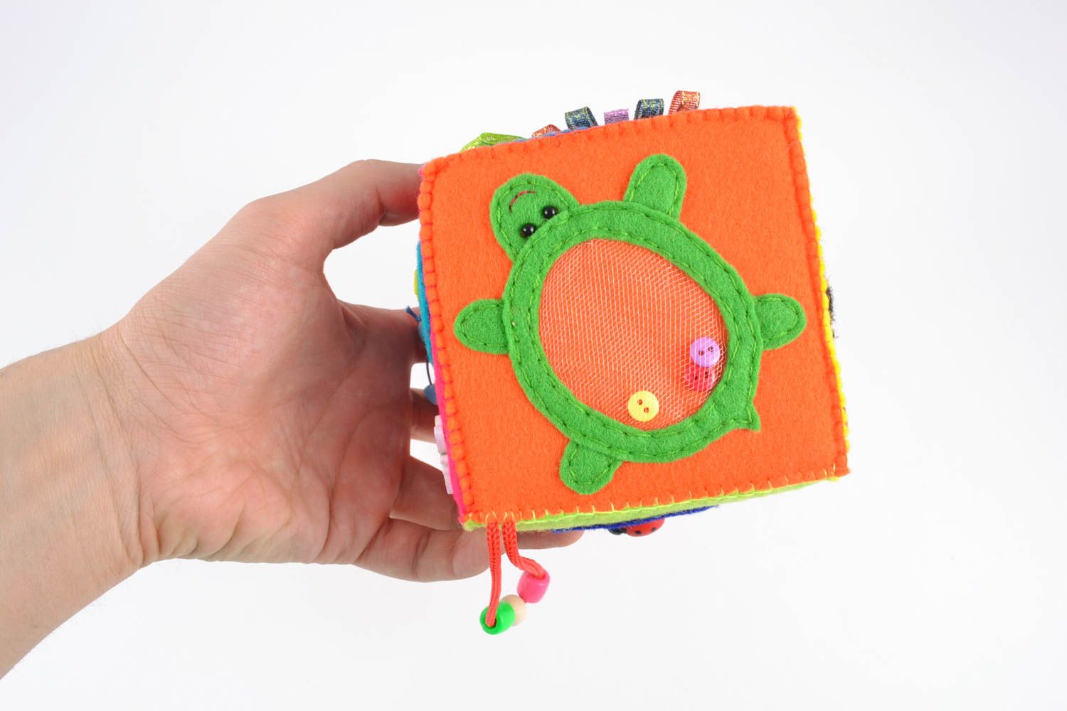 Educational cube toy made of felt with animals photo 3