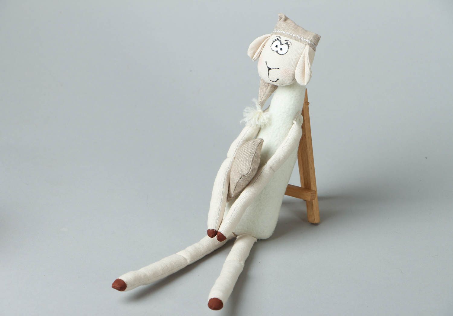 Künstlerische Puppe aus Textil Bock foto 1