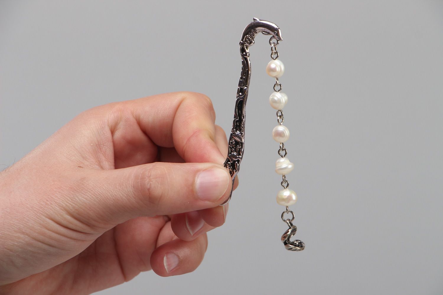 Handmade exquisite metal bookmark with pearl charm for lovers of reading photo 4