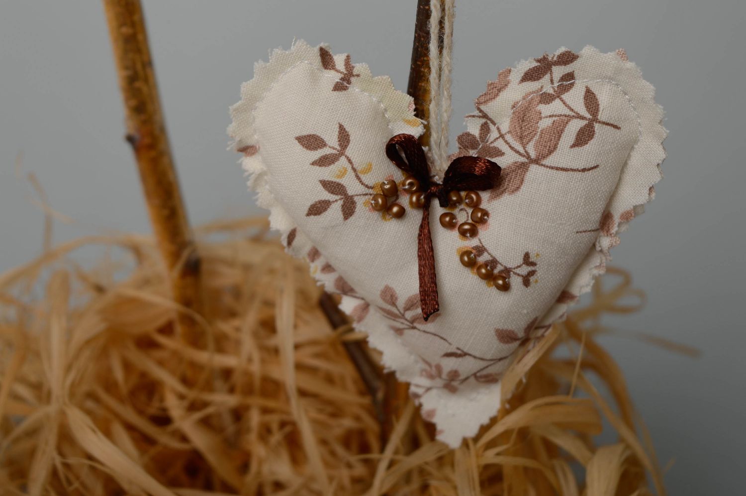 Suspension décorative Coeur avec noeud en tissu photo 4