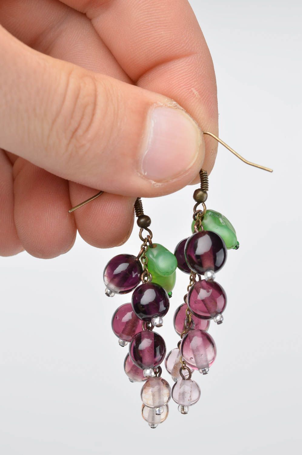 Boucles d'oreilles pendantes Bijou fait main violettes en verre Cadeau femme photo 5