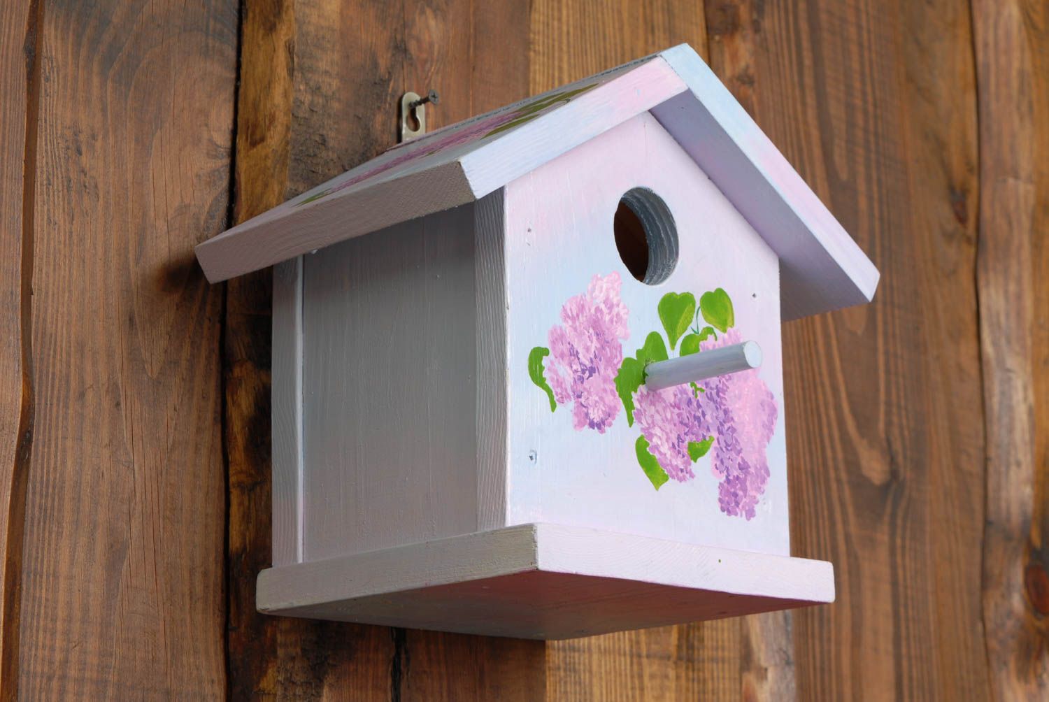 Maisonnette pour oiseaux en bois faite main originale de couleur violette photo 3