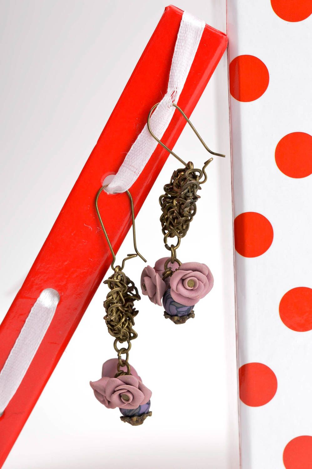 Pendientes de arcilla polimérica bisutería artesanal accesorio de moda con rosas foto 1