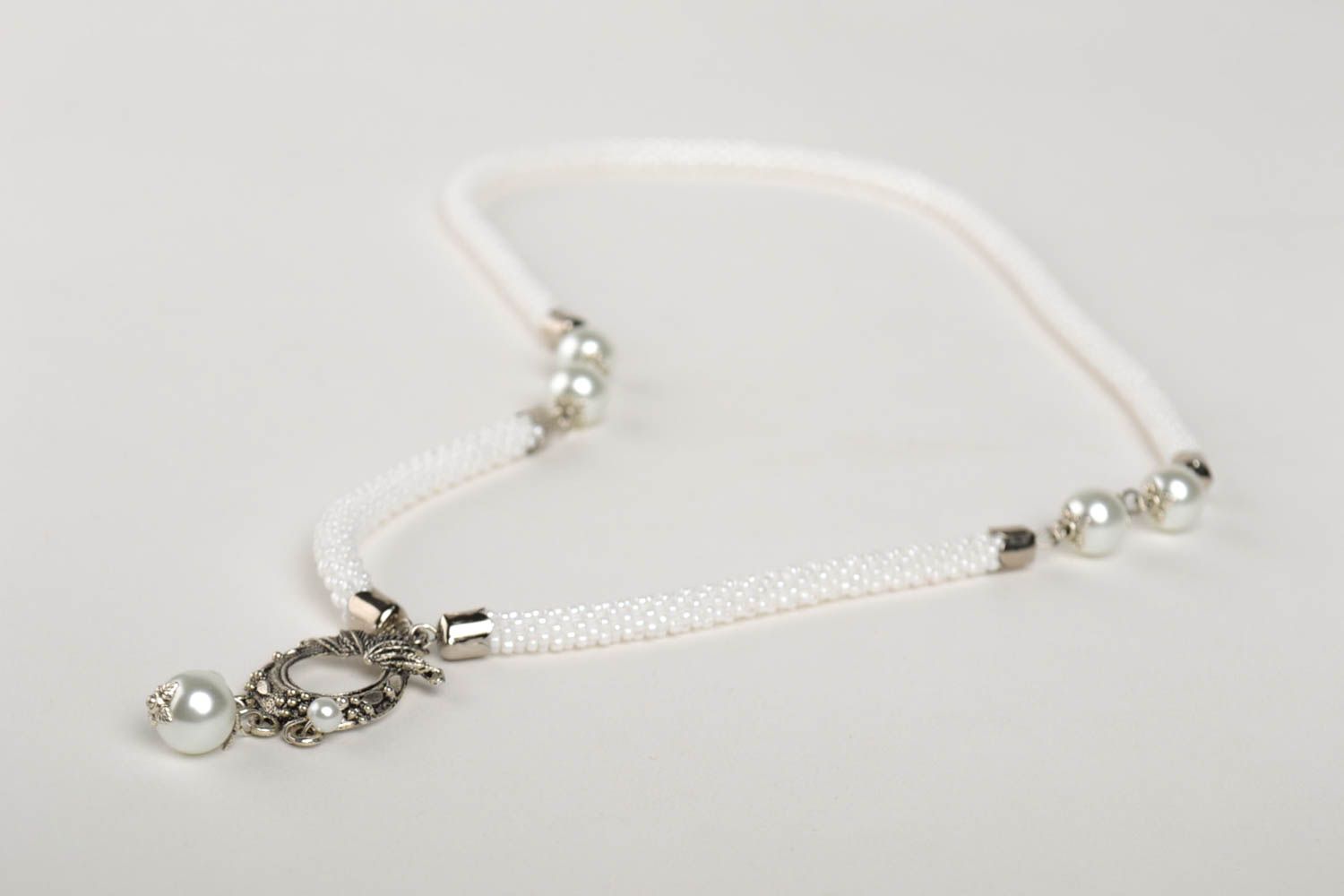 Collier spirale Bijou fait main Cadeau femme blanc perles de rocaille design photo 3