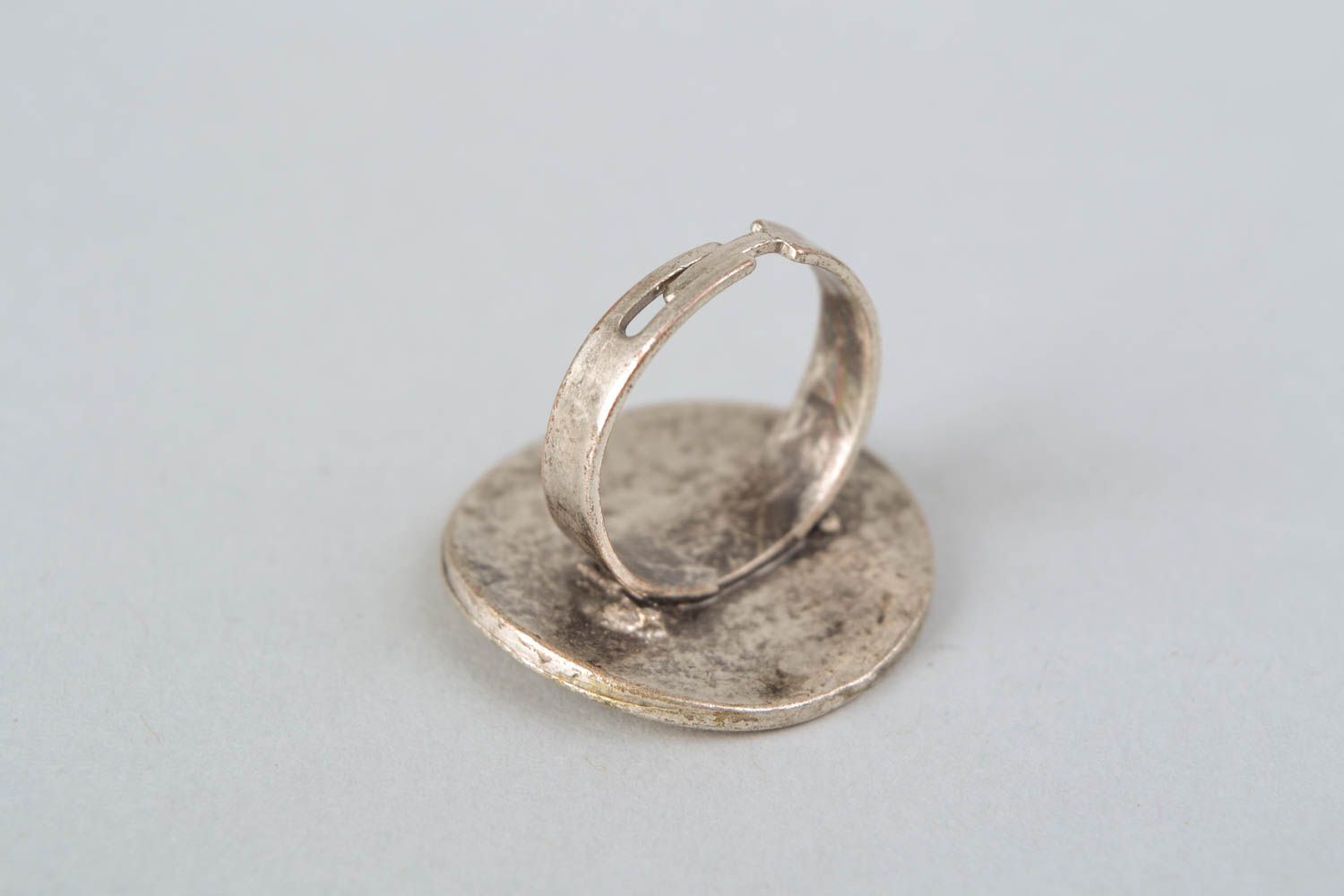 Ethno Ring aus Metall foto 4