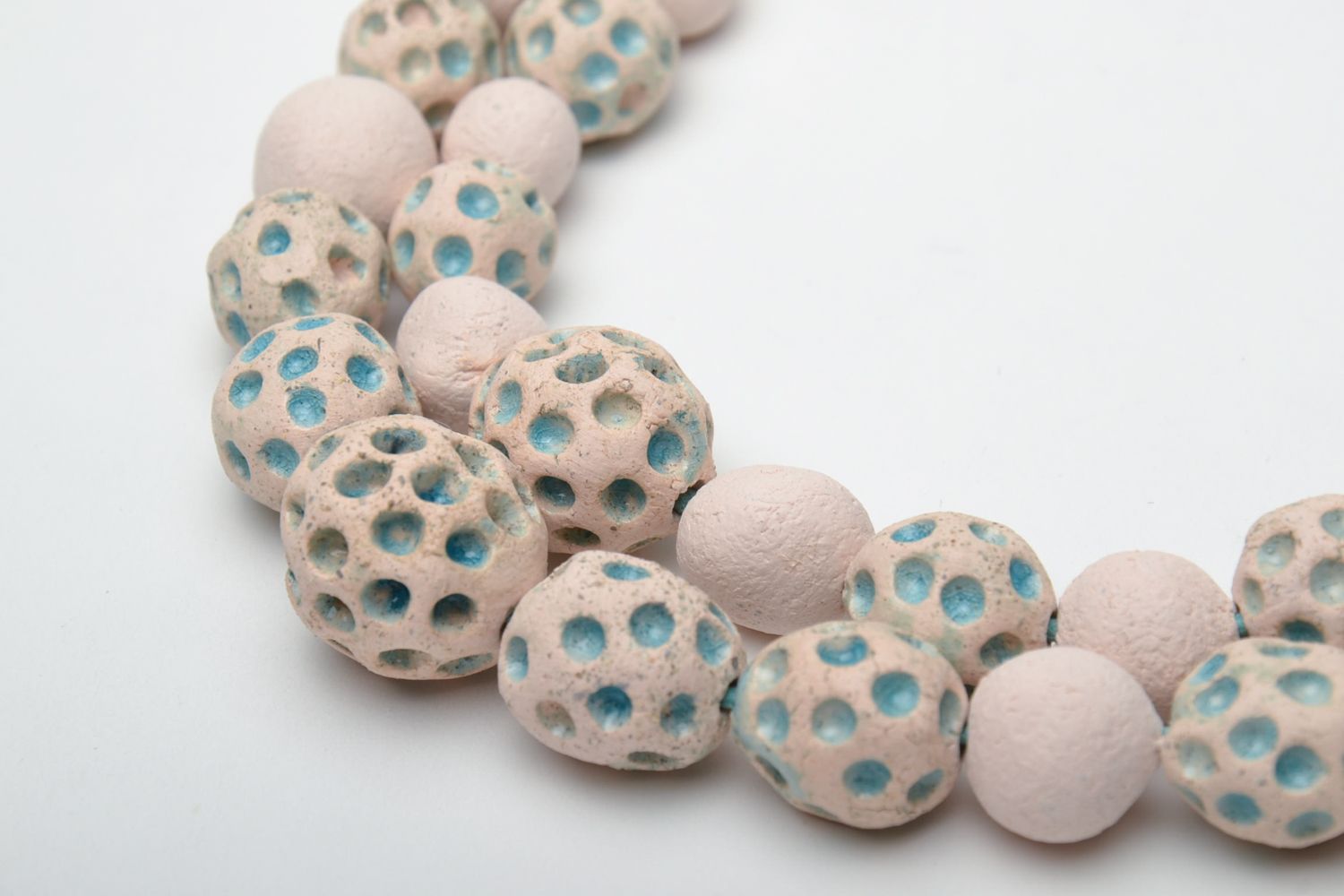 Multi-row ceramic bead necklace photo 3