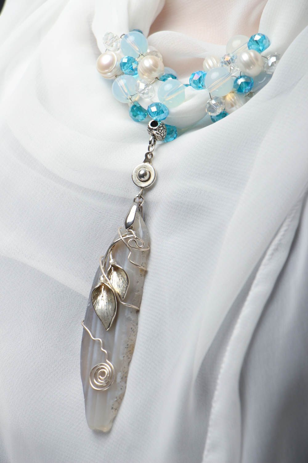 Chiffon scarf with pearls photo 2