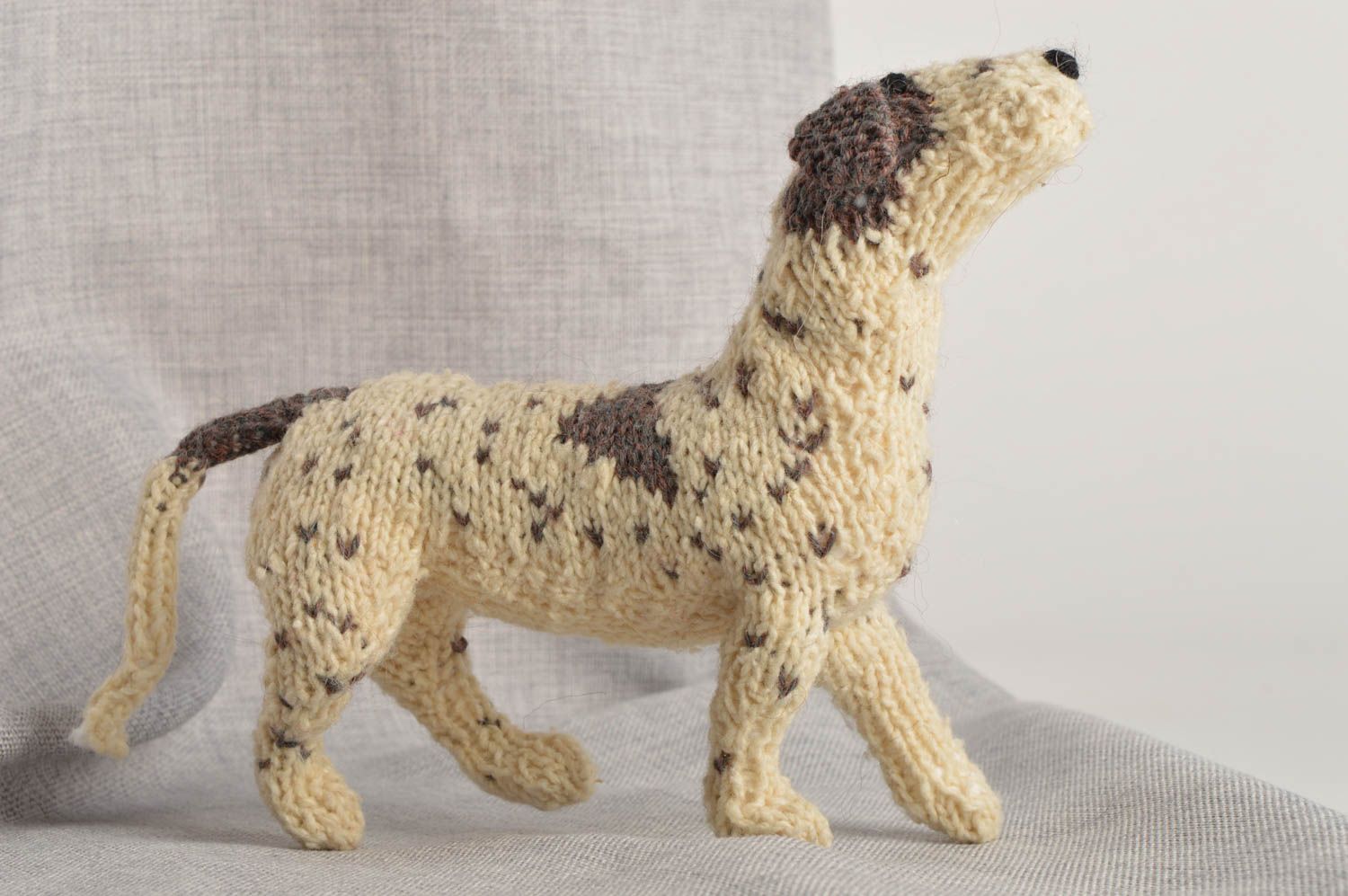 Juguete artesanal tejido perro de peluche regalo original para amigo Sabueso foto 1