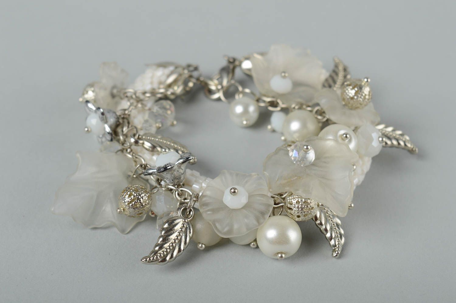 Bracelet perles rocaille Bijou fait main blanc crochet cristal Accessoire femme photo 1