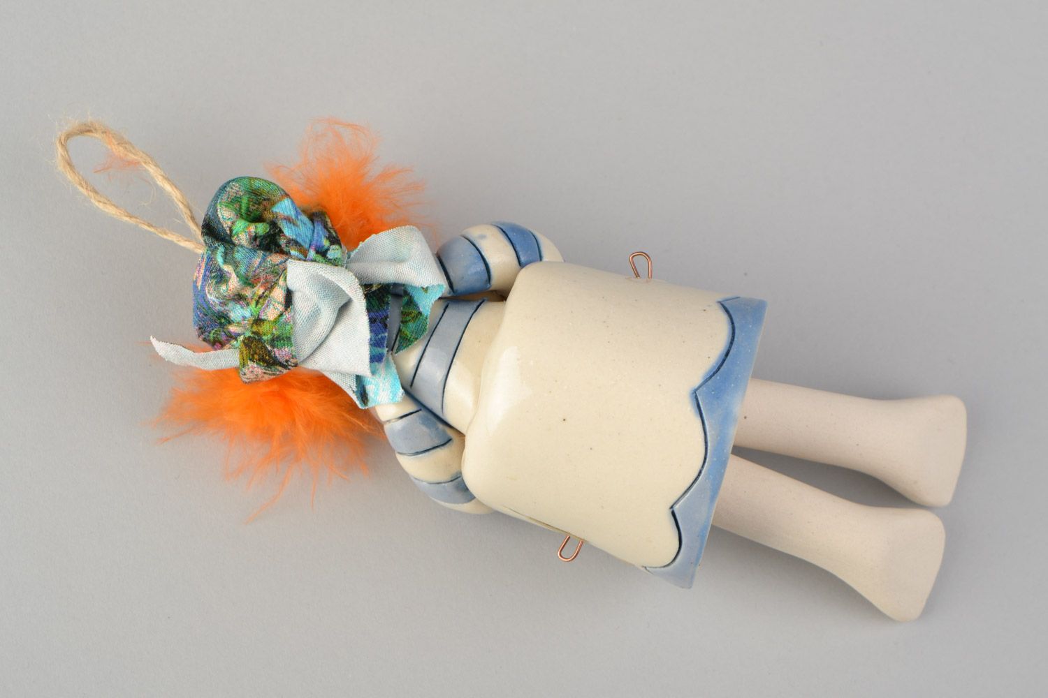 Clochette céramique figurine de femme à suspendre faite main décorative photo 5