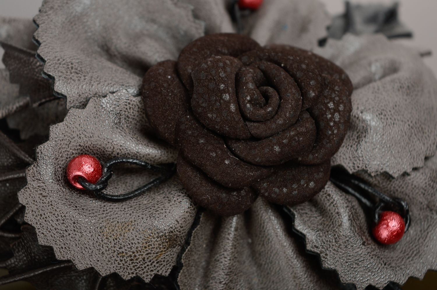 Gray leather flower hair clip photo 2