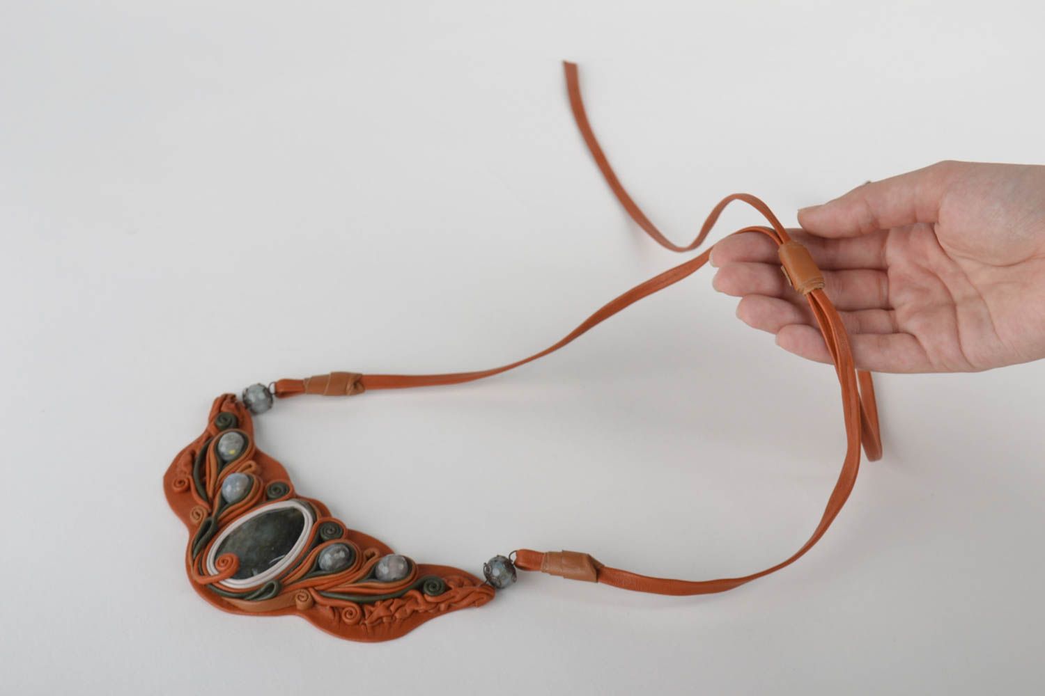 Collier en cuir Bijou fait main orange avec pierres Accessoire femme original photo 4