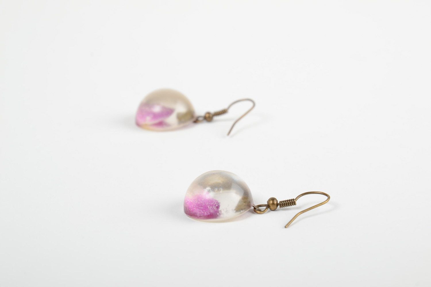 Handmade round earrings with real flower petals coated with epoxy photo 4
