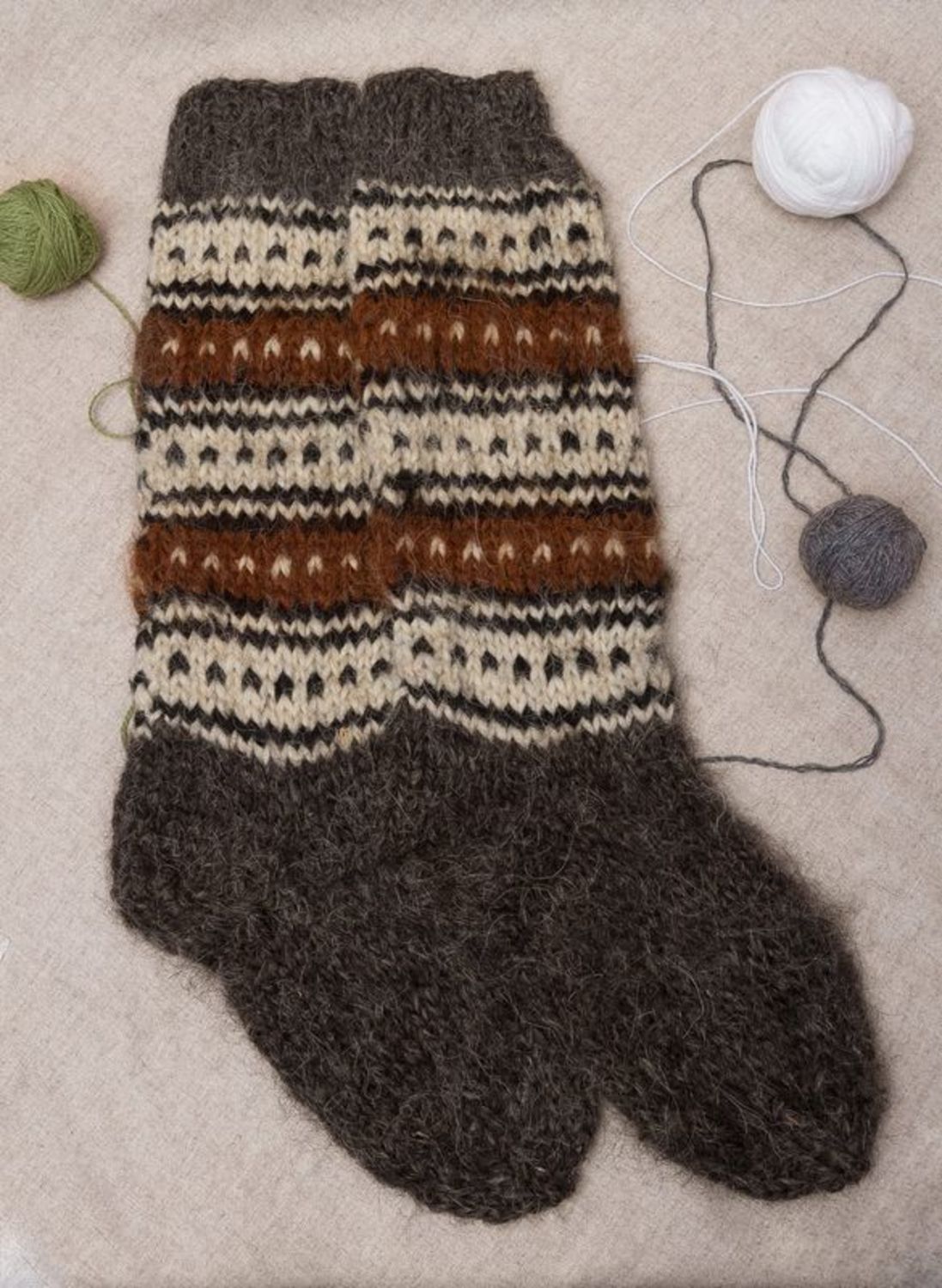 Calzettoni caldi di lana per donna fatti a mano Calzini lunghi di lana 
 foto 1