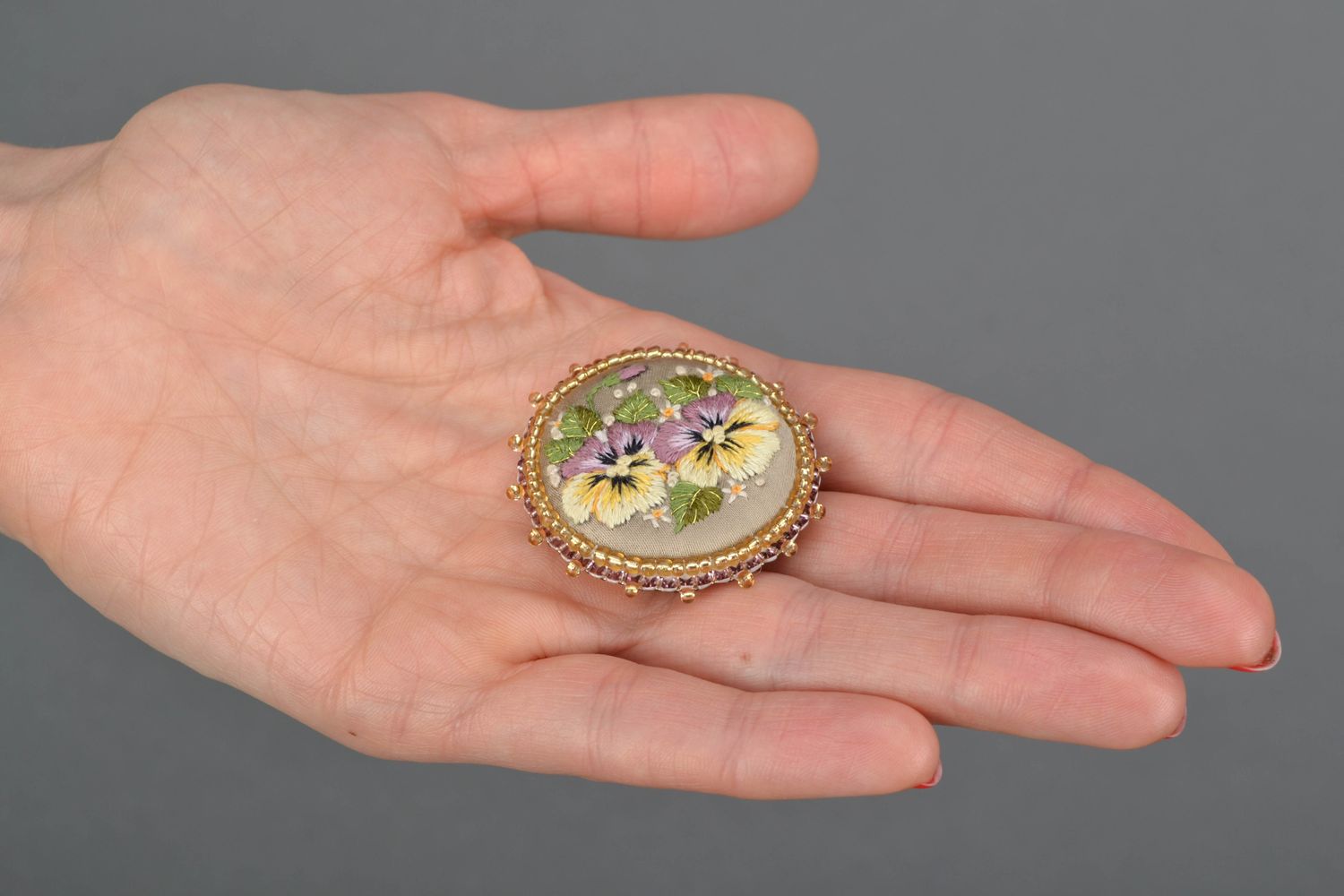 Handmade embroidered brooch Pansies photo 2