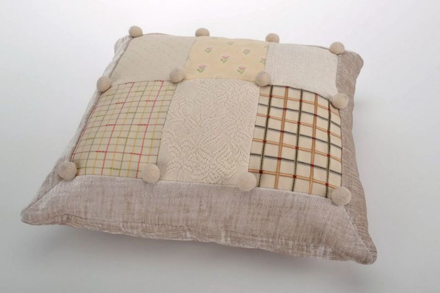 Pillow made from cotton and polyester Cages photo 4