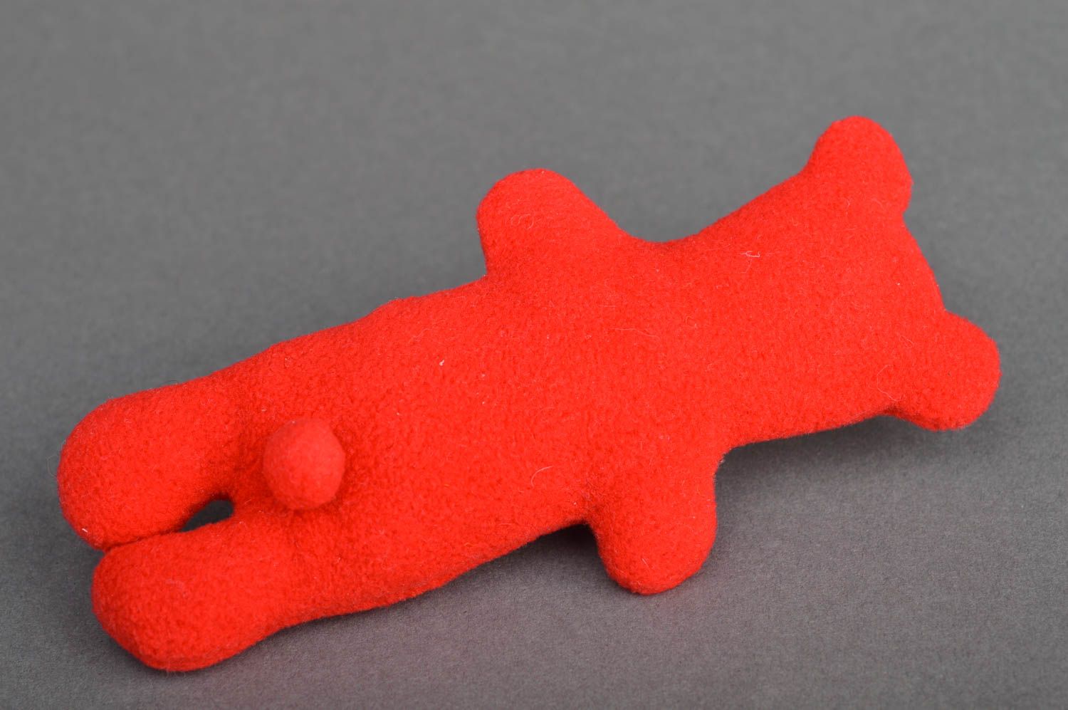 Rotes schönes Kuscheltier Bär aus Fleece mit Herzen schön klein handgemacht foto 5