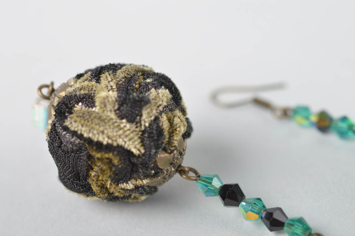 Boucles d'oreilles originales Bijoux fait main en cristal Cadeau femme  photo 3