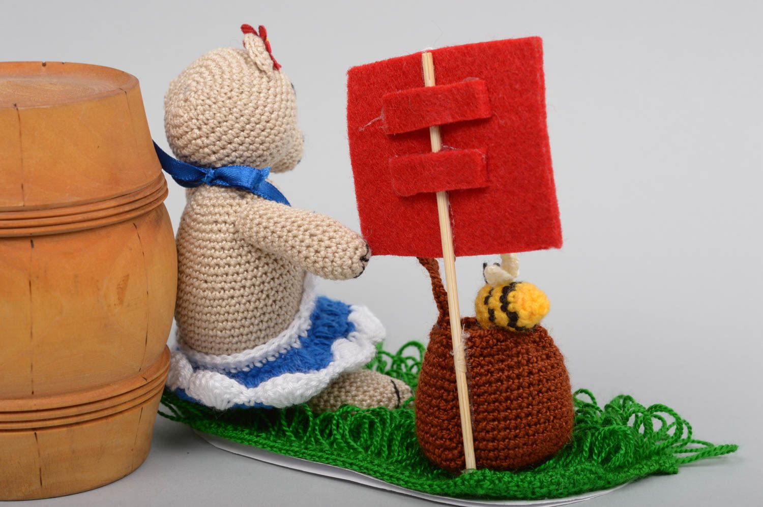 Peluche ourse avec du miel faite main Jouet tricot au crochet Cadeau pour enfant photo 2