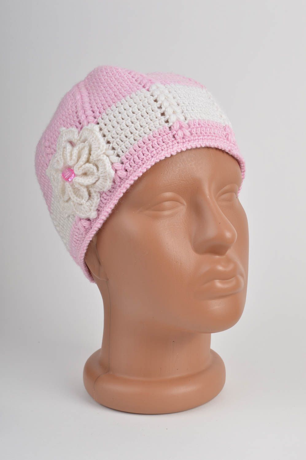 Bonnet tricot fait main Chapeau au crochet Vêtement enfant rose blanc sympa photo 2