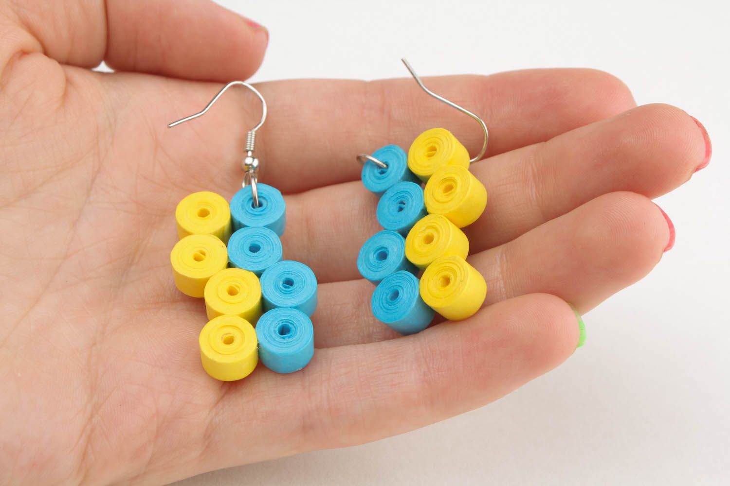 Ukrainian paper earrings made using quilling technique photo 5
