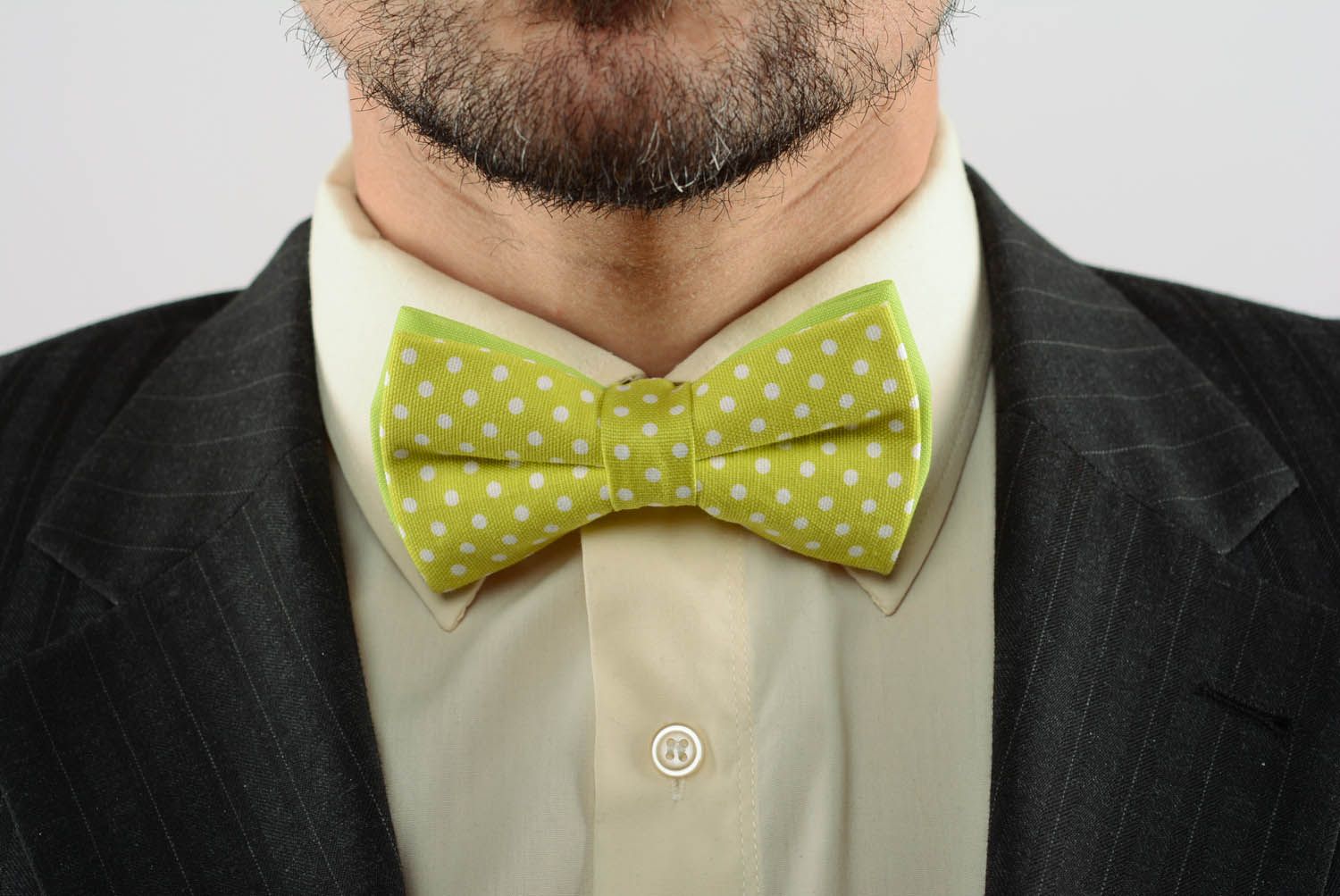 Lime green bow tie photo 1