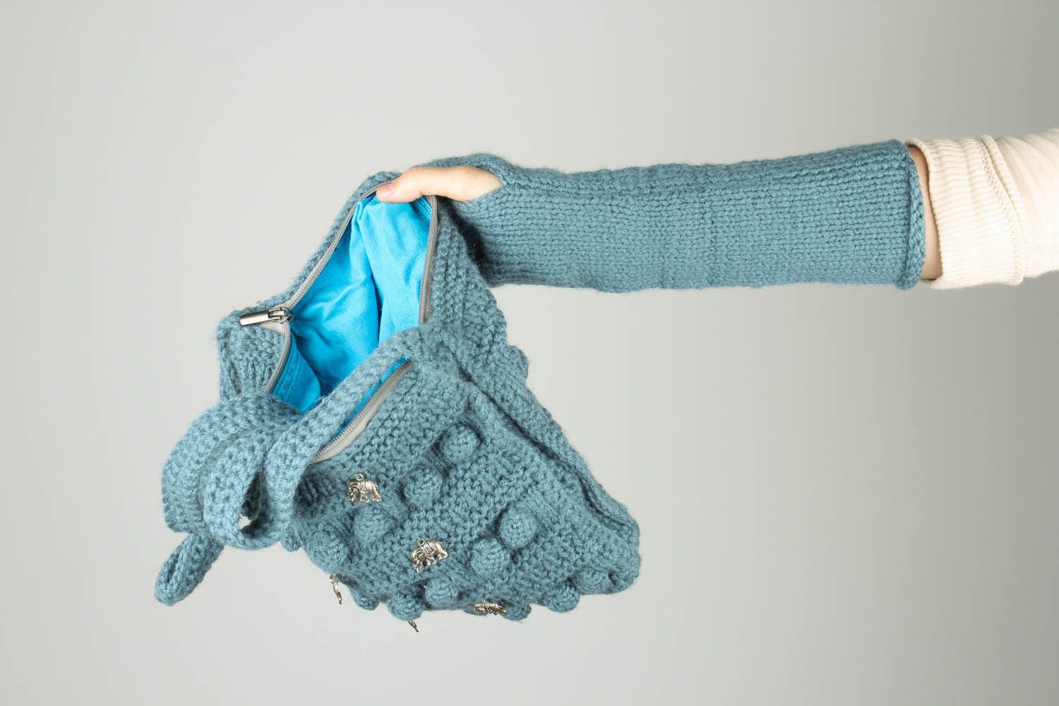 Sac tricoté avec mitaines faits main   photo 4