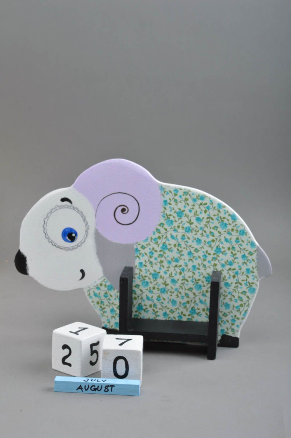 Calendrier perpétuel avec cubes pour enfant fait main mouton à motif floral photo 3