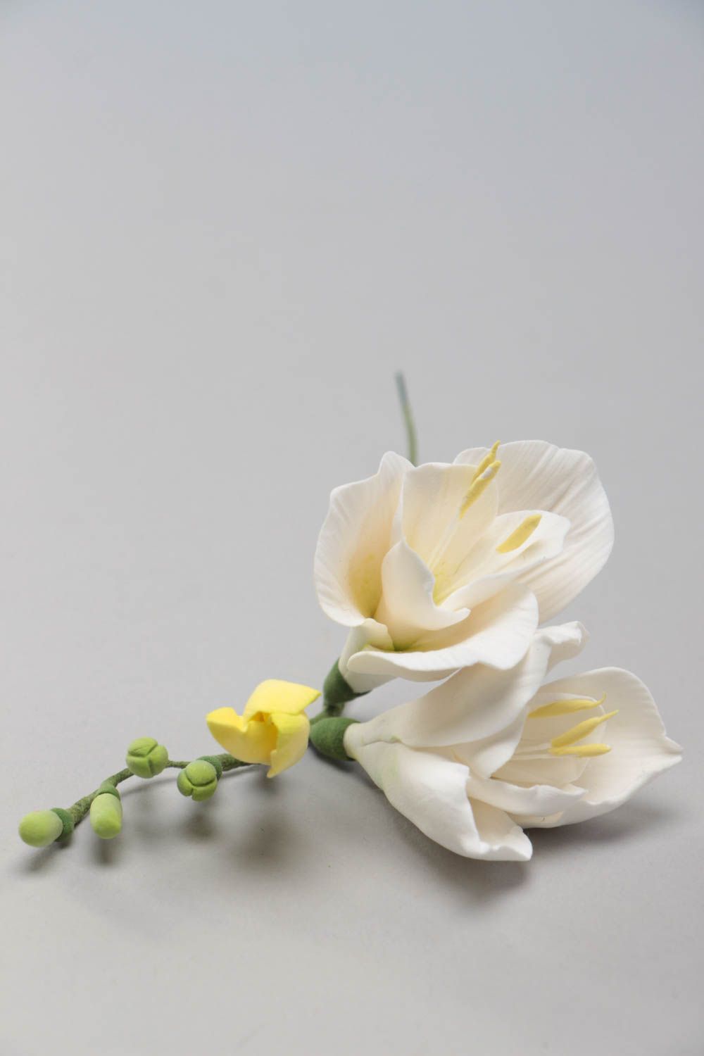 Fleur artificielle freesia blanc en pâte polymère japonaise faite main photo 2