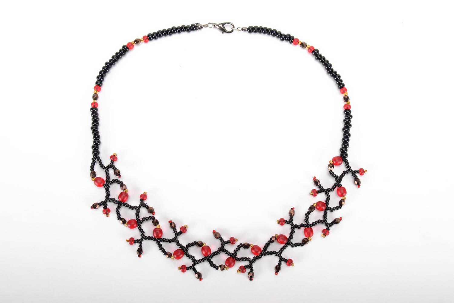 Black and red necklace made of beads photo 5