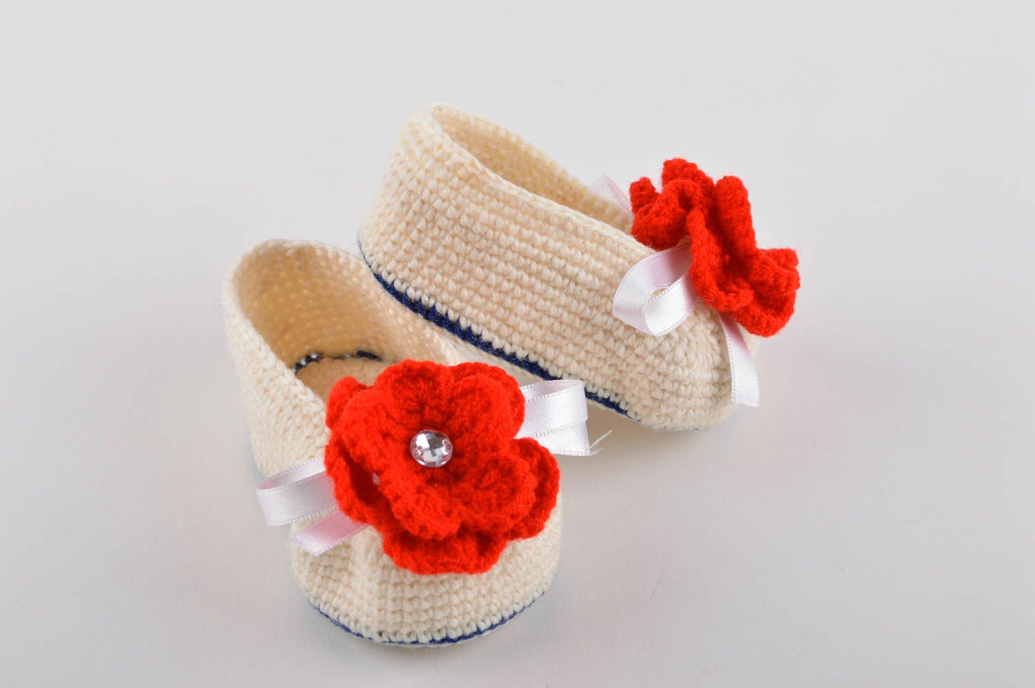 Pantofole da casa da bambine fatte a mano scarpe per casa a maglia con fiore foto 2