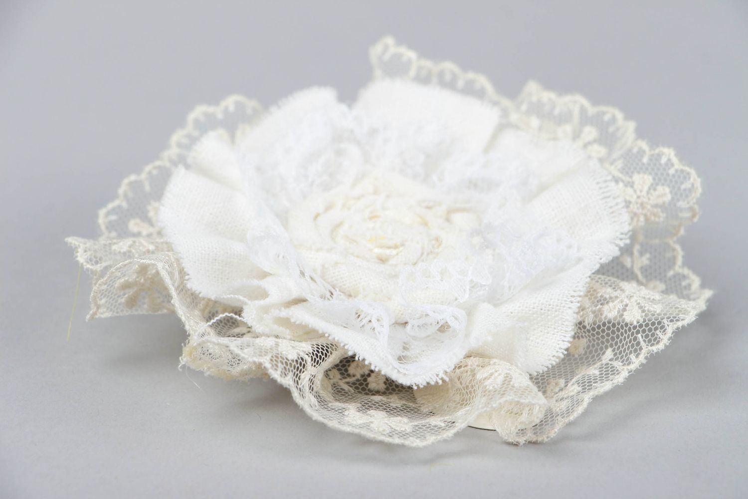 Lace Brooch hairpin photo 2
