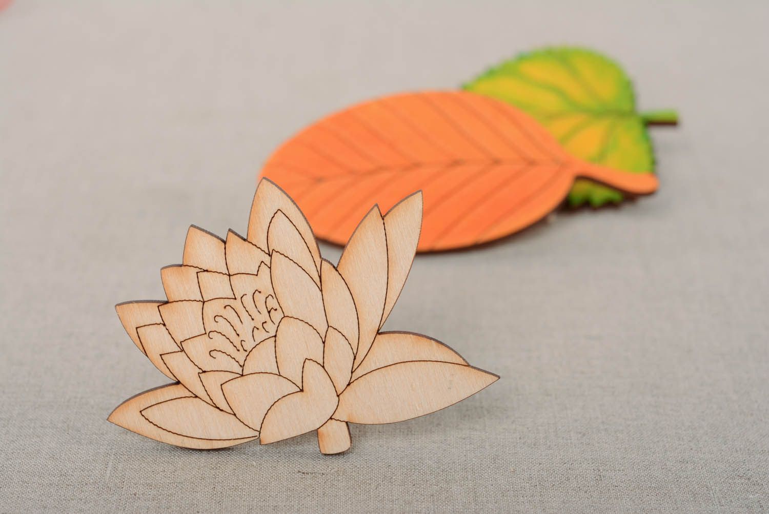 Motif en bois à décorer avec aimant Lotus fait main photo 3