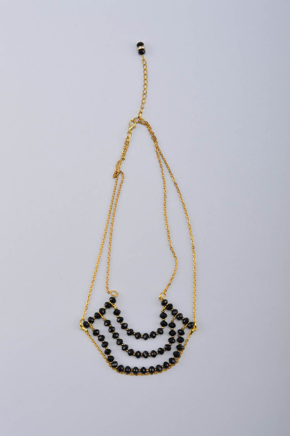 Collier chaîne avec cristaux Bijou fait main noir design Accessoire femme photo 2