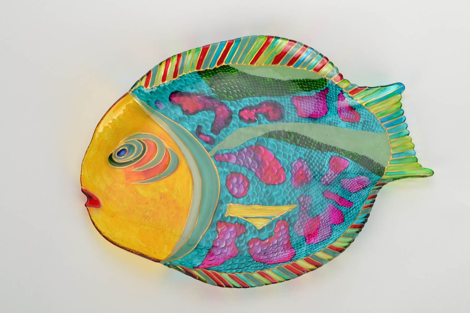 Fish-shaped dish photo 3