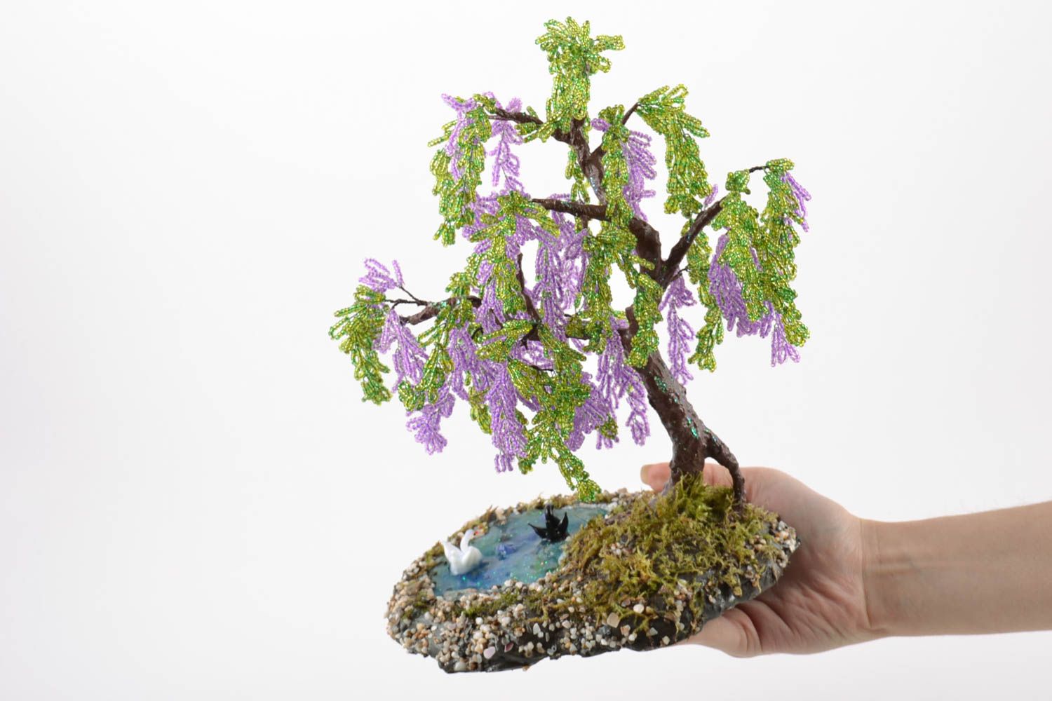 Дерево из бисера ручной работы авторское красивое Глициния в цвету с лебедями фото 5