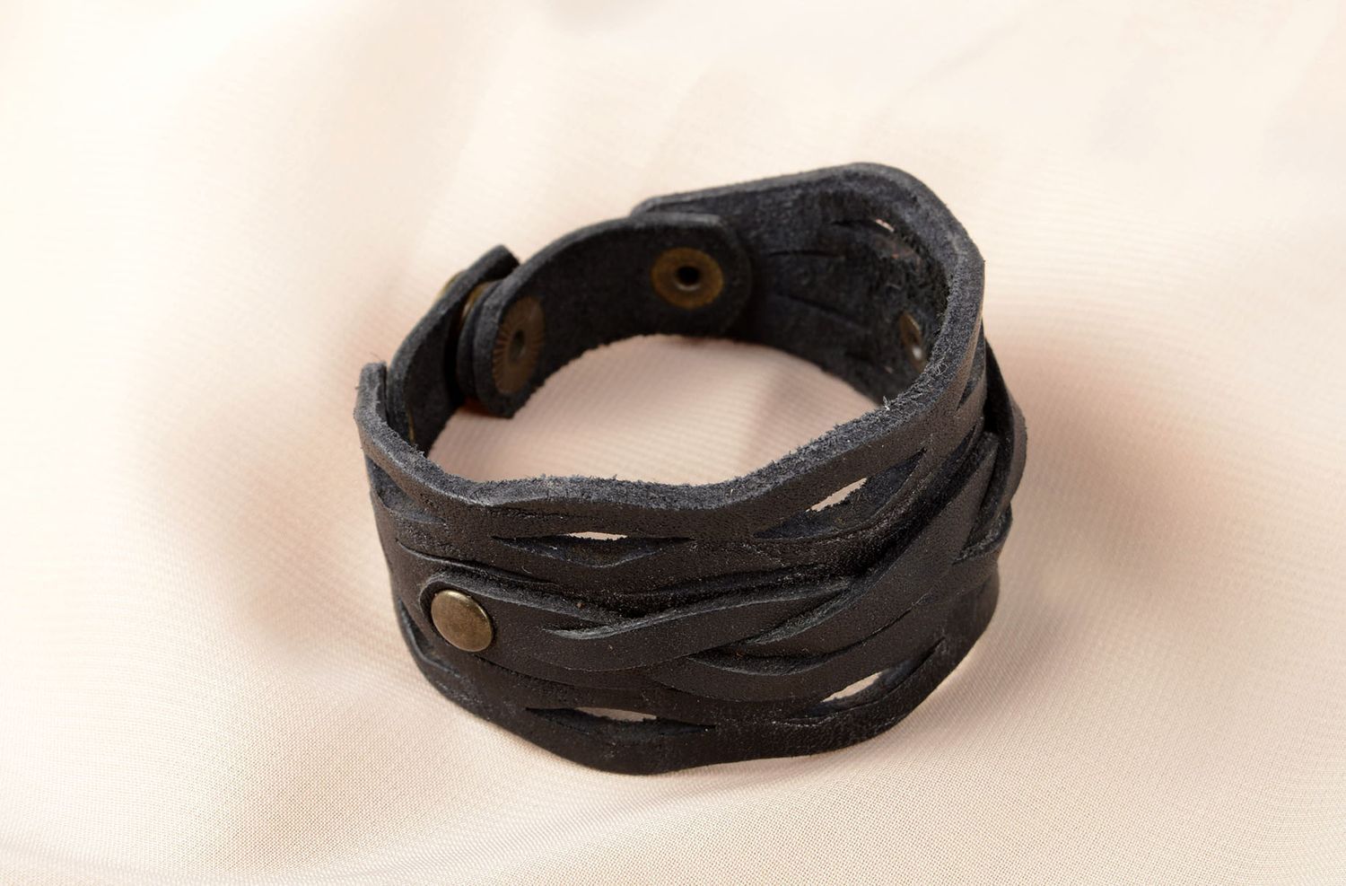 Bracelet en cuir Bijou fait main Accessoire femme large original noir design photo 5