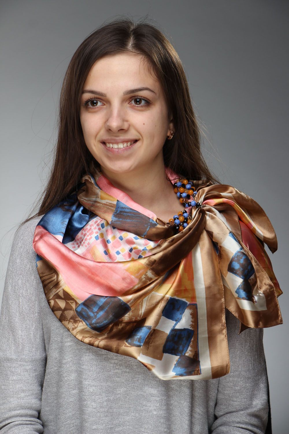 Thin bright scarf with natural stones photo 5