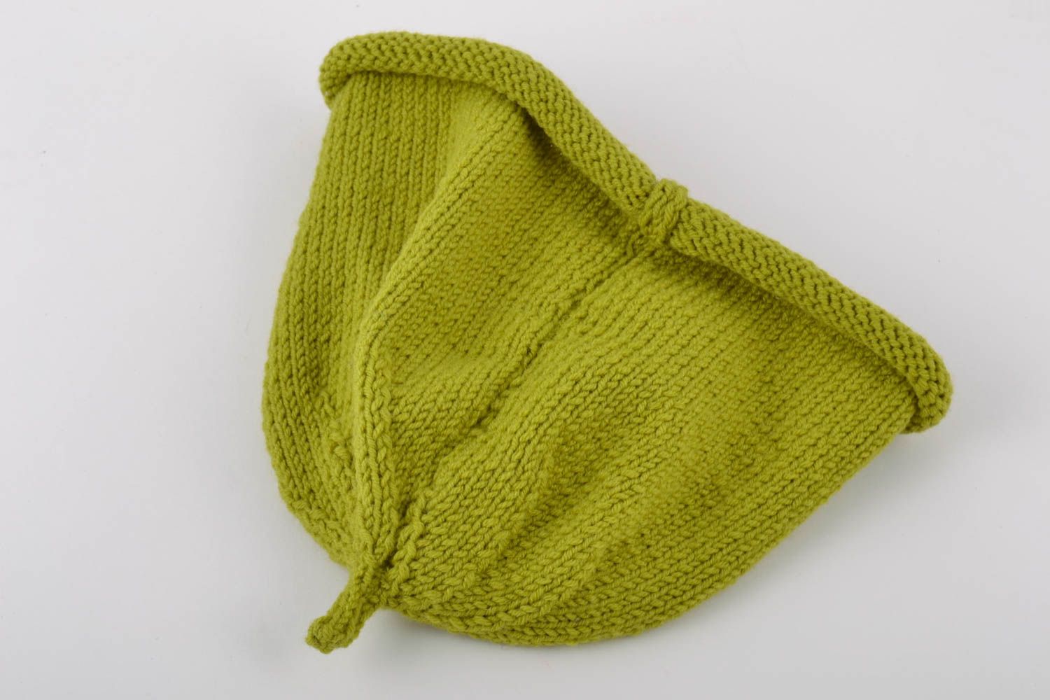 Bonnet tricoté à la main aux aiguilles vert en coton avec fleurs pour enfant  photo 4