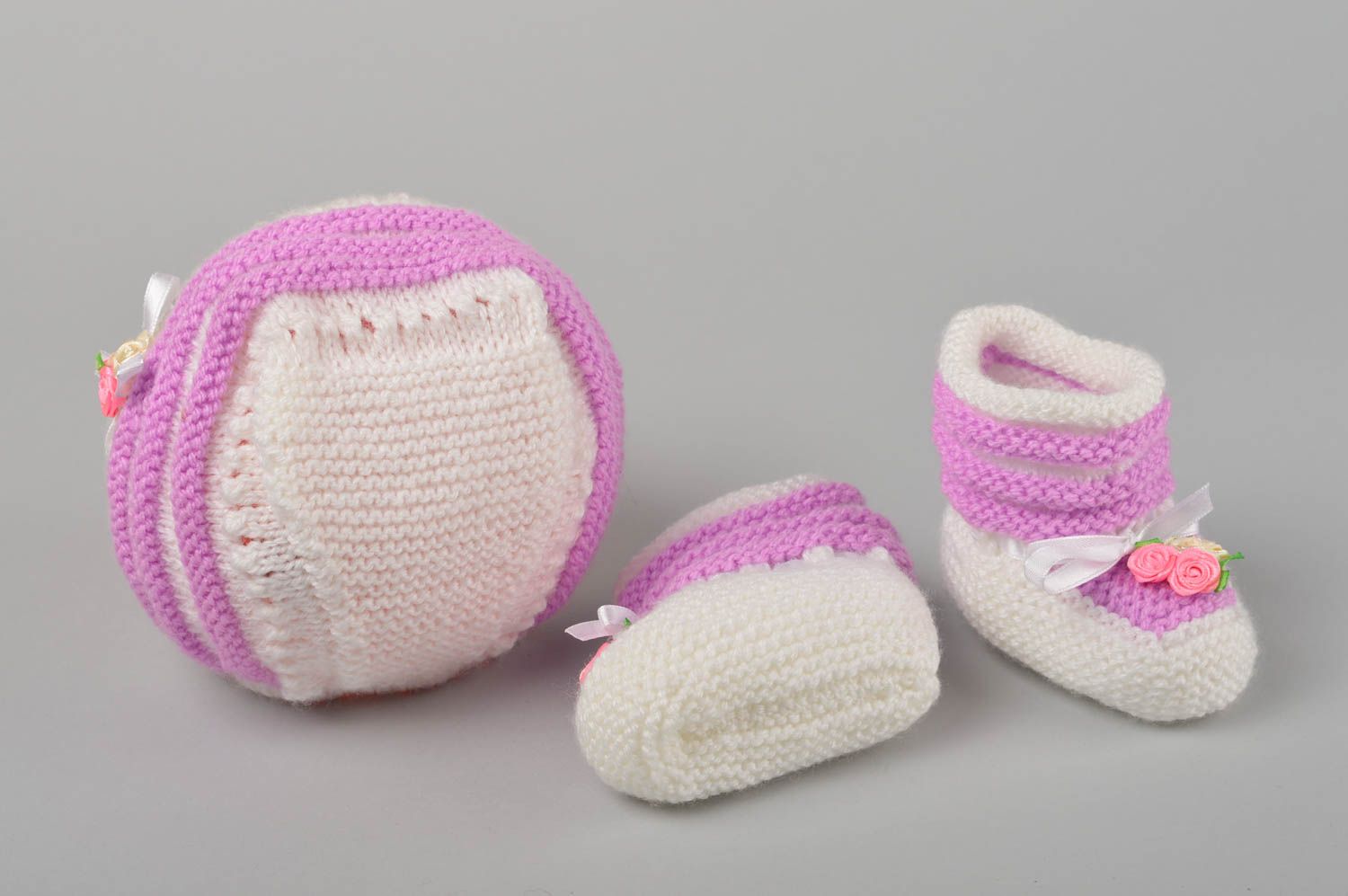 Chaussons bébé fait main Bonnet bébé tricotés au crochet Vêtement bébé fille photo 5