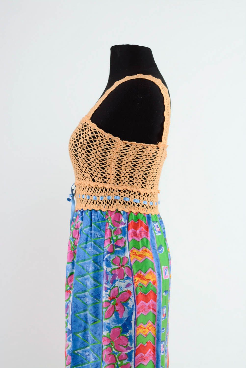 Robe multicolore en acrylique tricotée à main photo 3