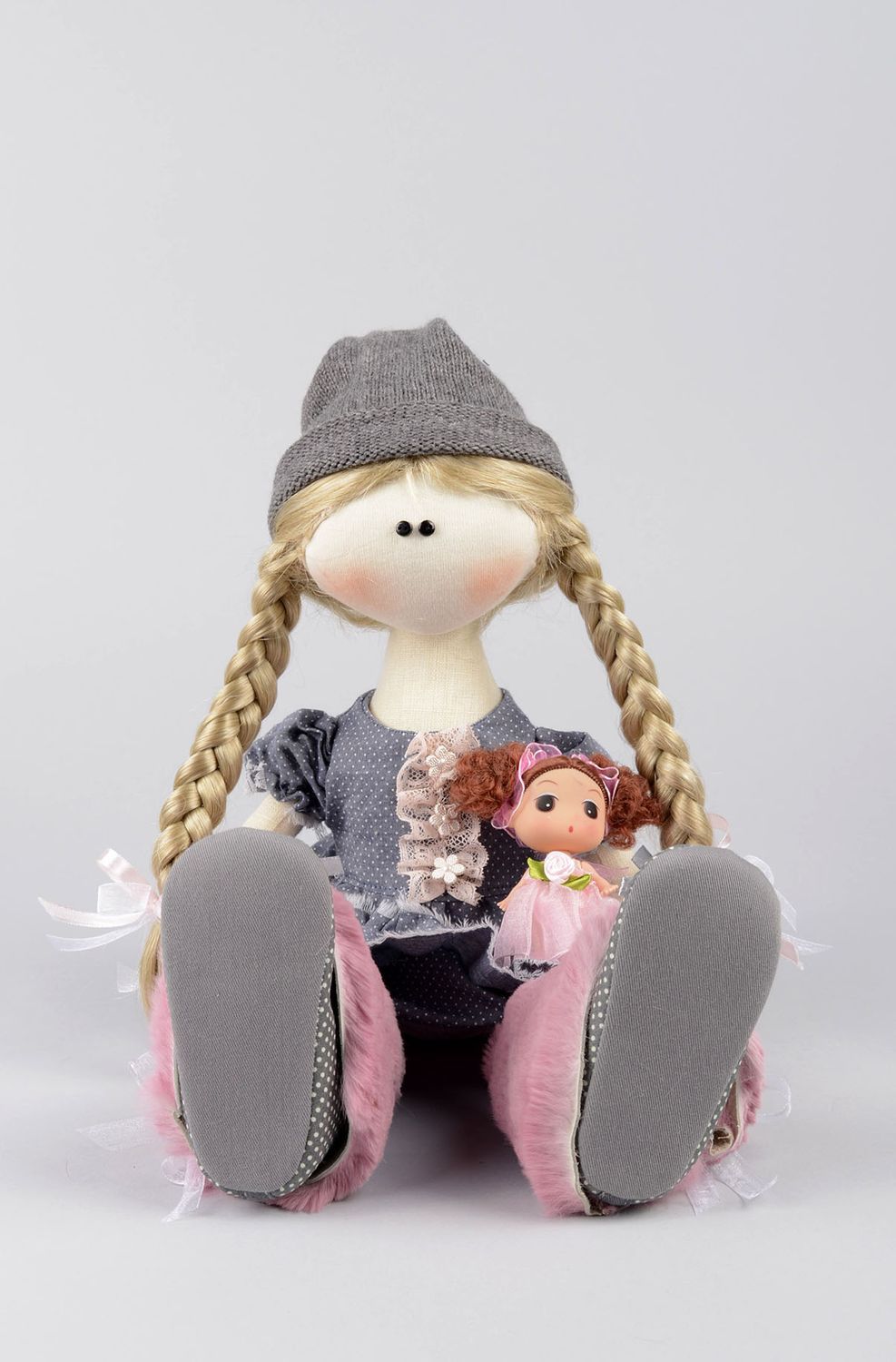 Кукла ручной работы мягкая игрушка очаровательная кукла из ткани симпатичная фото 4