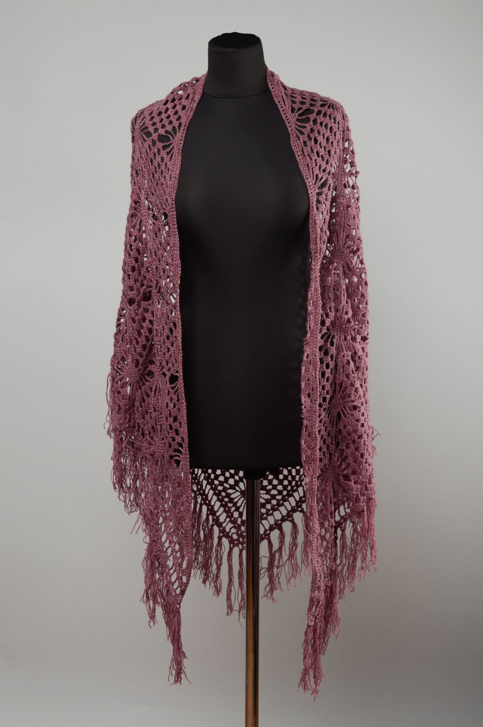 Beautiful lilac lacy crochet shawl photo 5