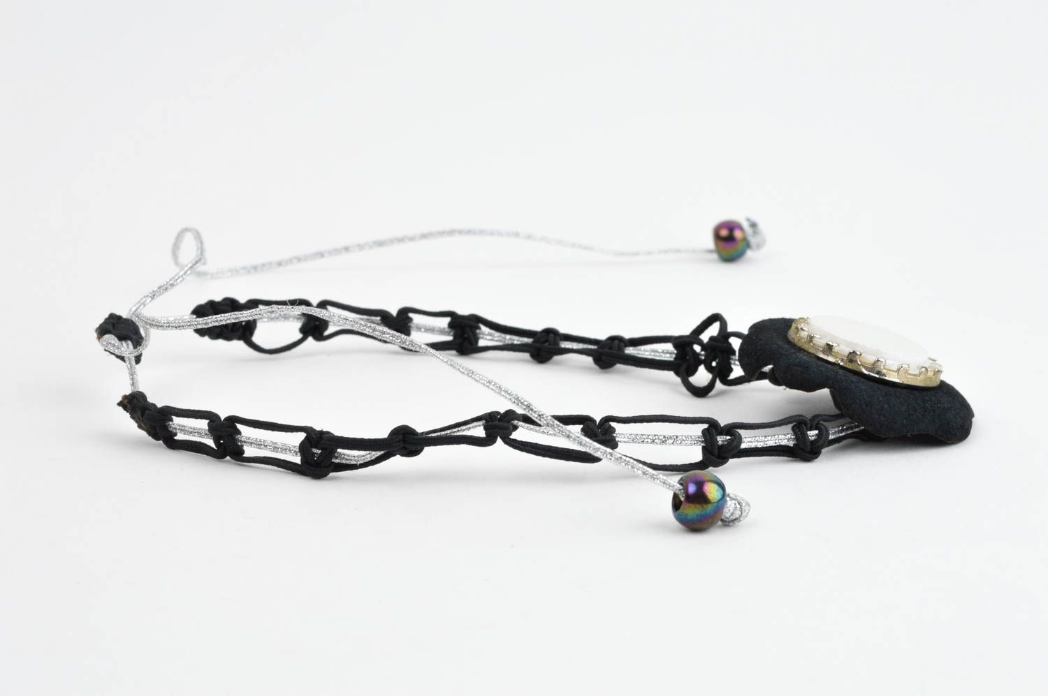 Модное кожаное колье подарок ручной работы массивное ожерелье черно-белое фото 2