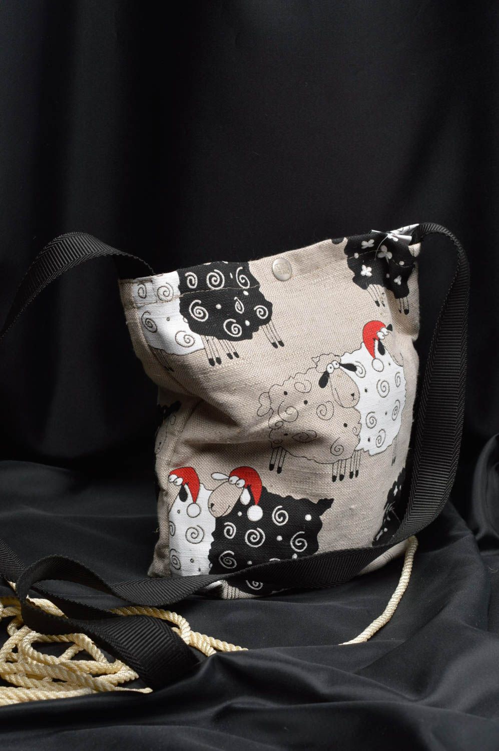 Sac bandoulière fait main Sac à main gris en lin avec bouton Accessoire femme photo 1