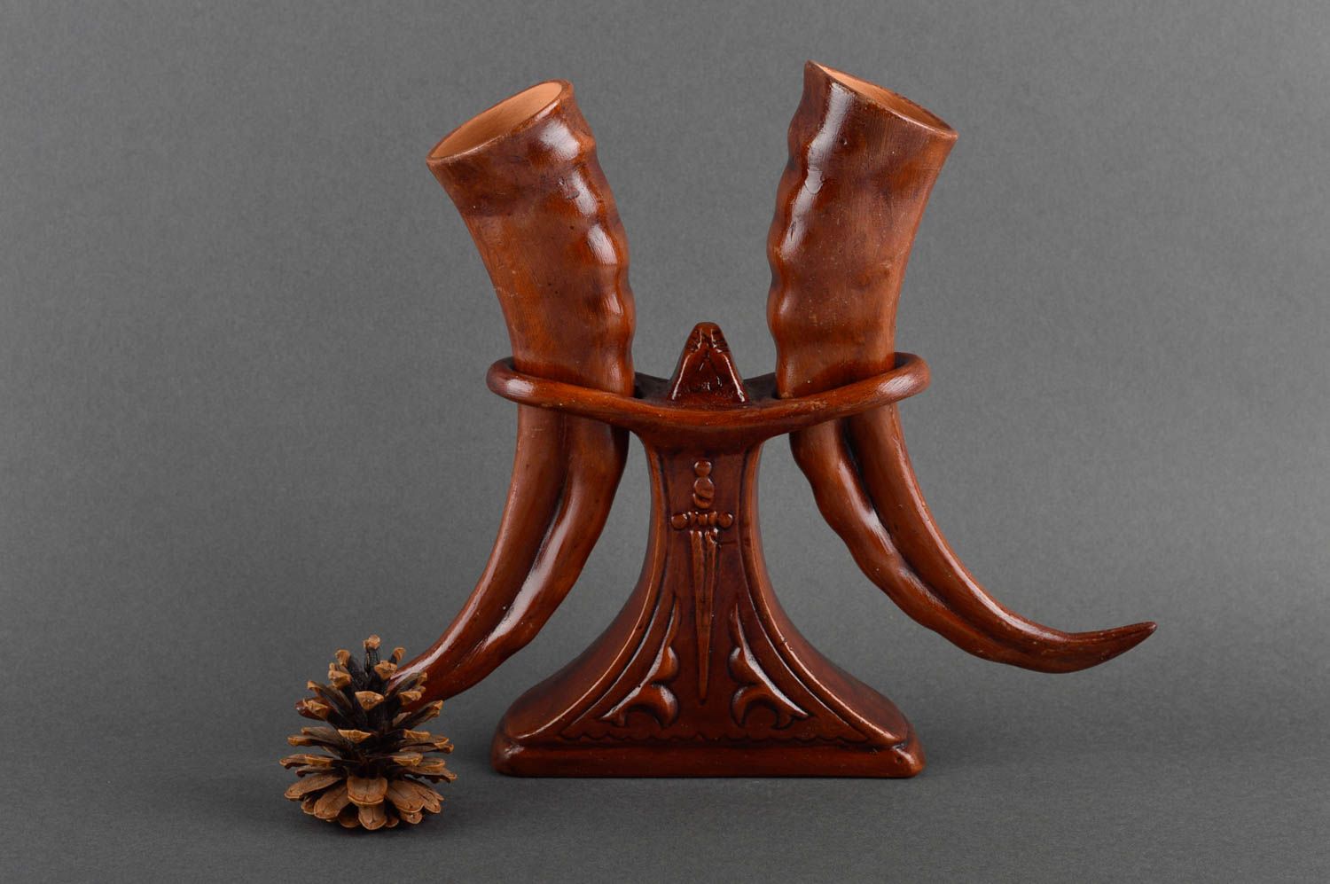 Handmade Trink Horn Keramik Behälter 2 Stück mit Ständer Geschenk für Männer  foto 1