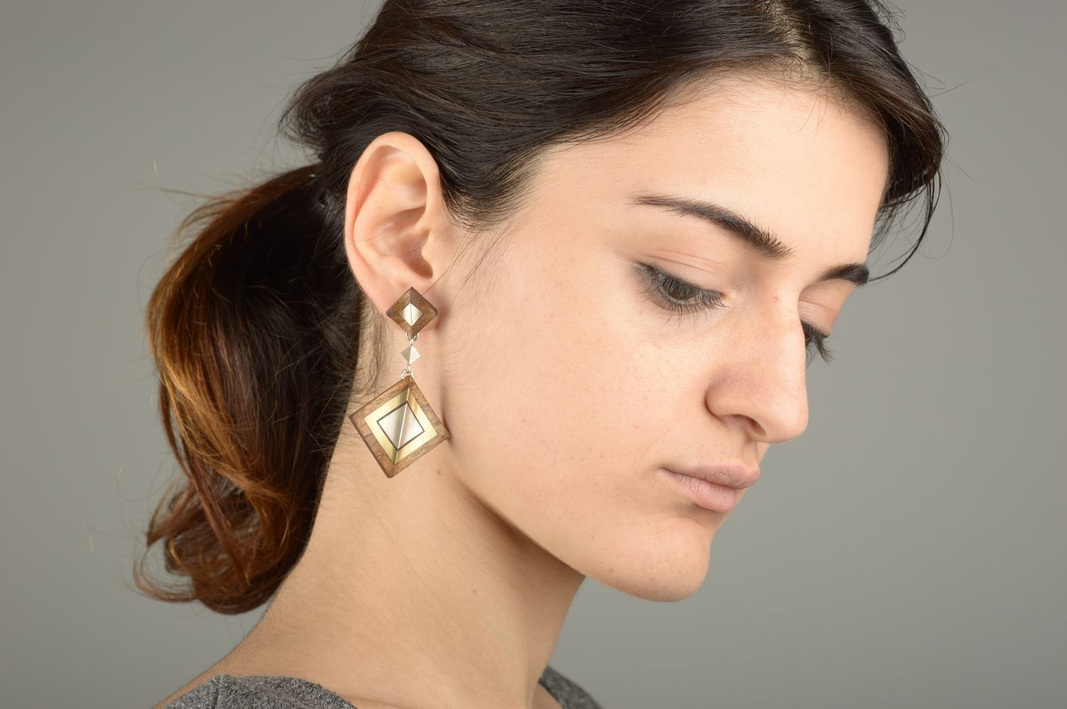 Handmade schöne Modeschmuck Ohrringe Schmuck aus Holz Accessoire für Frauen  foto 5